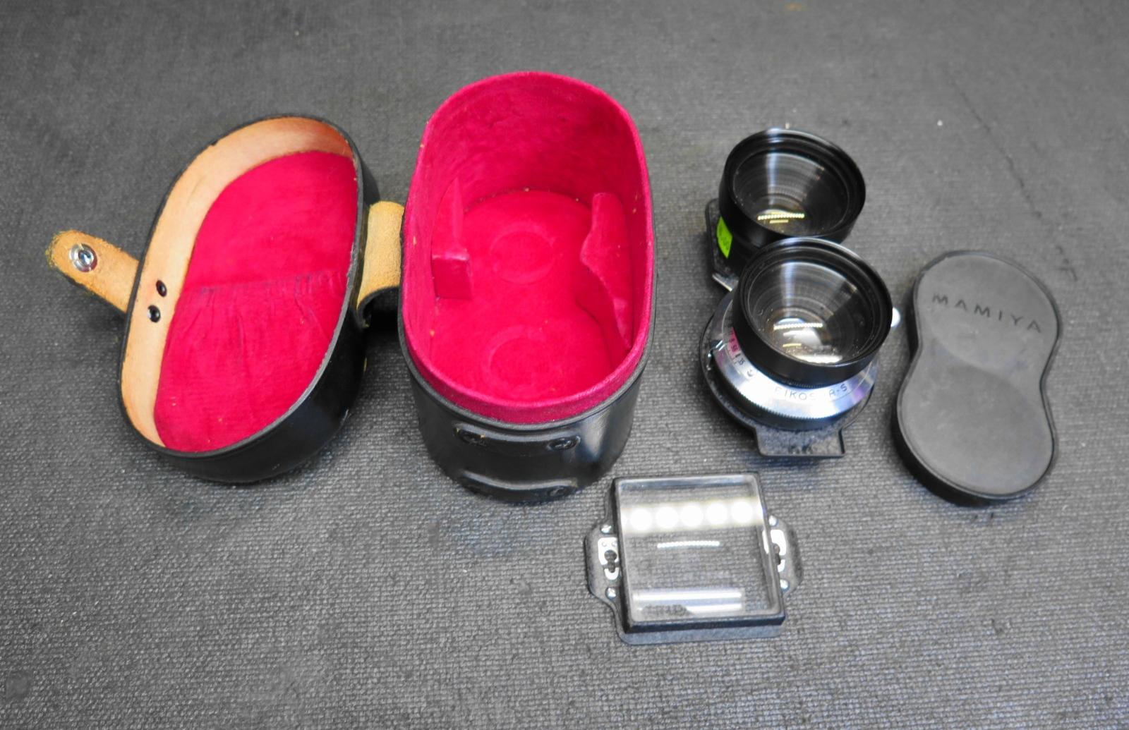 Mamiya Sekor 65mm 3.5 wide angle lens for TLR series "C" cameras