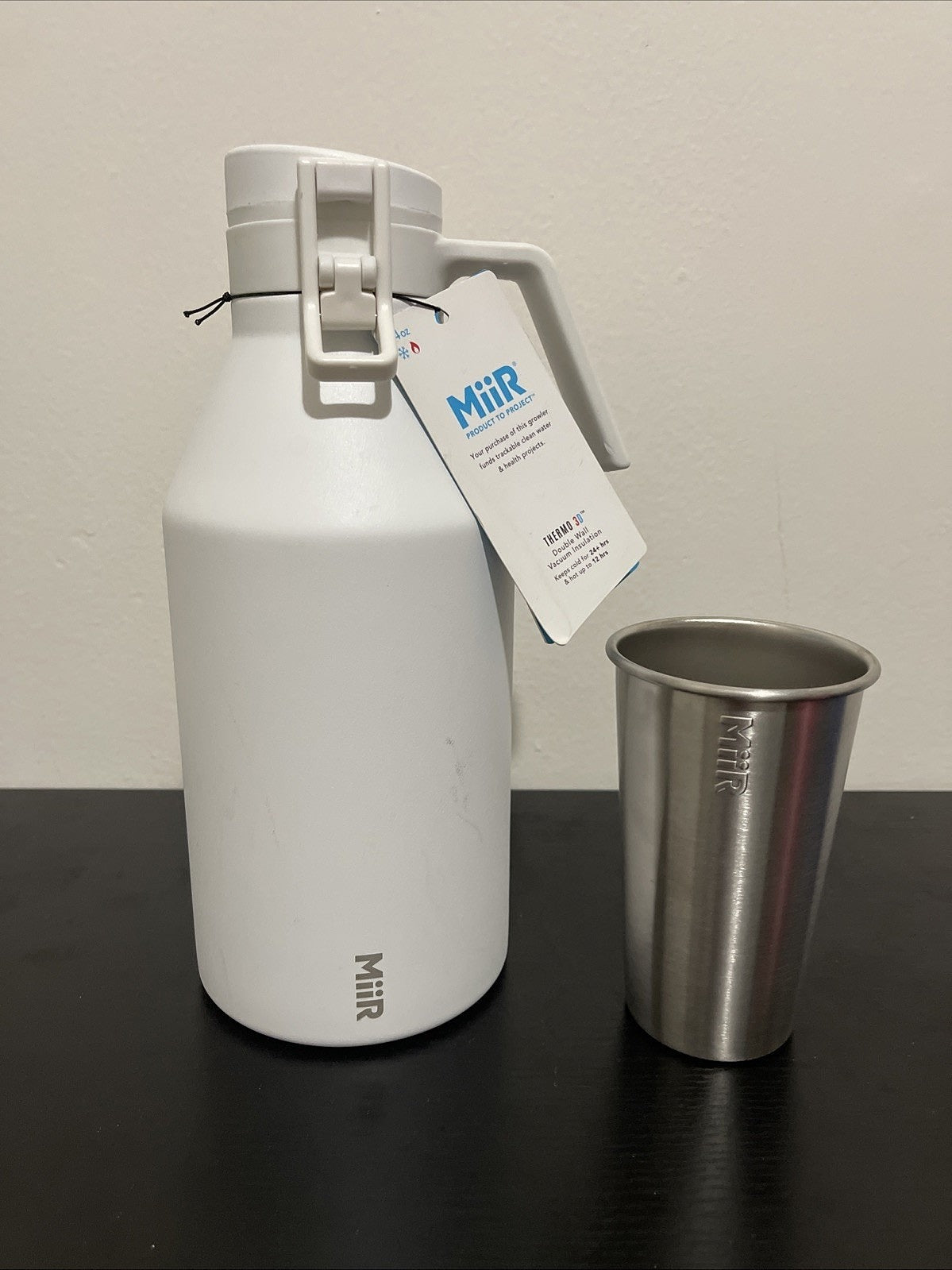 MiiR White Stainless Steel Insulated 64 oz Growler Matching Stainless Cup *READ*