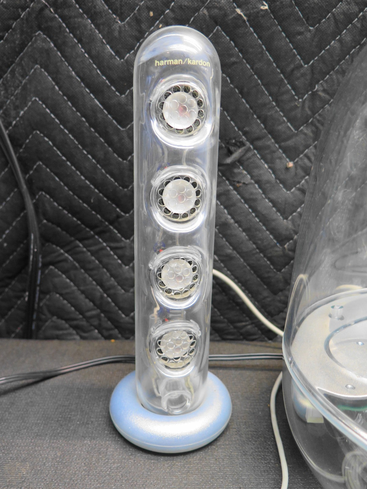 Harman Kardon SoundSticks II Subwoofer w/ 2 Satellites & Charger