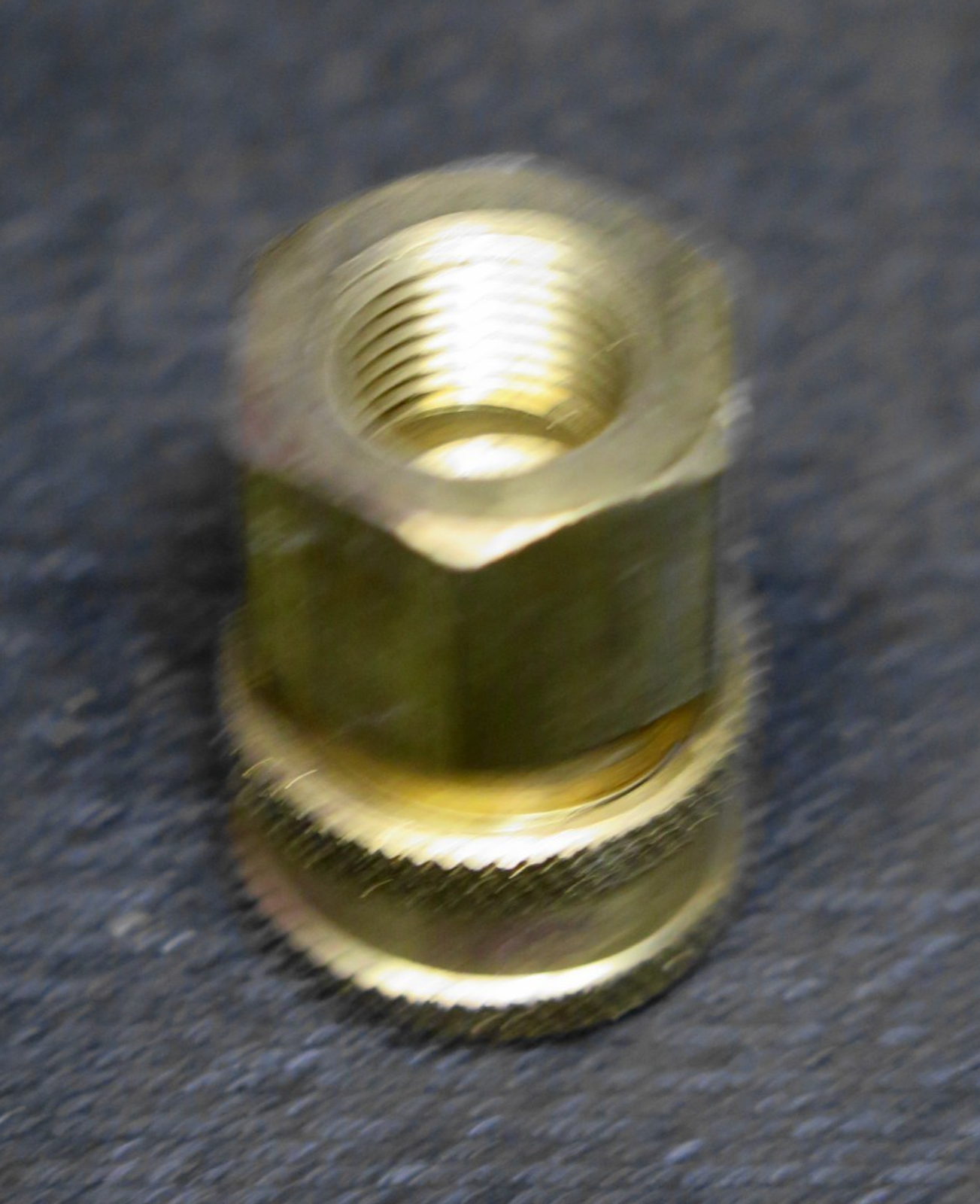 Amflo CTS6 CST6B Straight Thru Design x 3/8" FNPT Brass Coupler