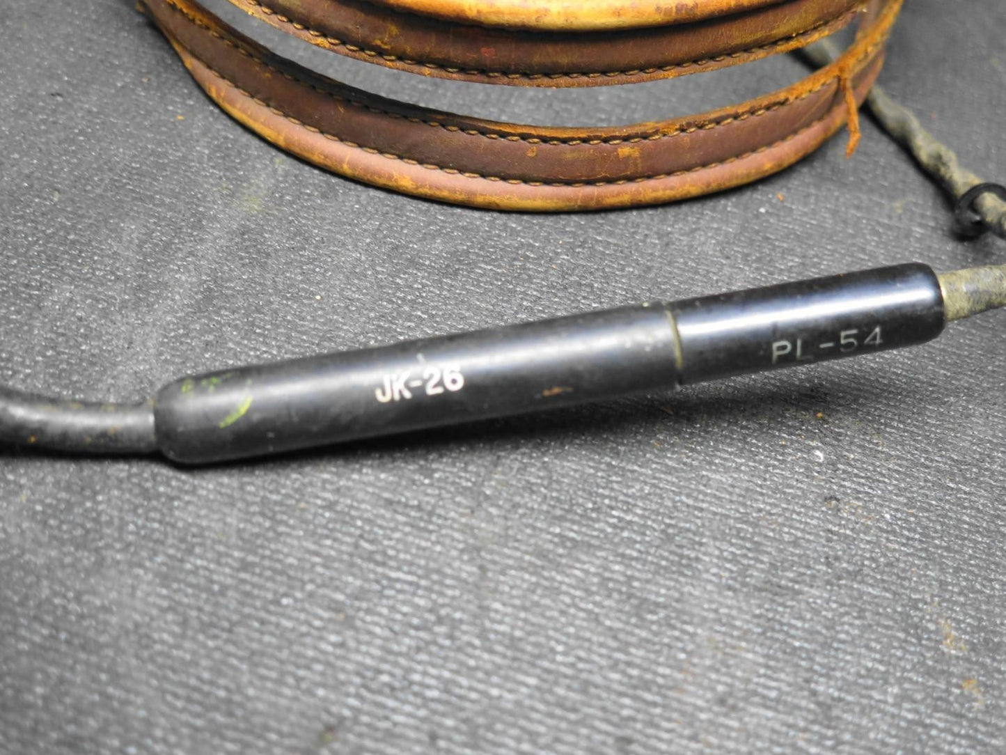 WWII USAAF Early War Pilot Headset w/ R-14 Receivers w/  Extension