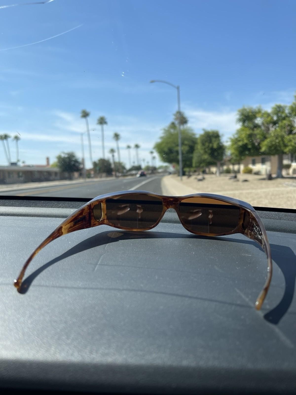 Jonathan Paul Fitovers JETT 002A Polarized UV 400 Sunglasses - READ - W/case