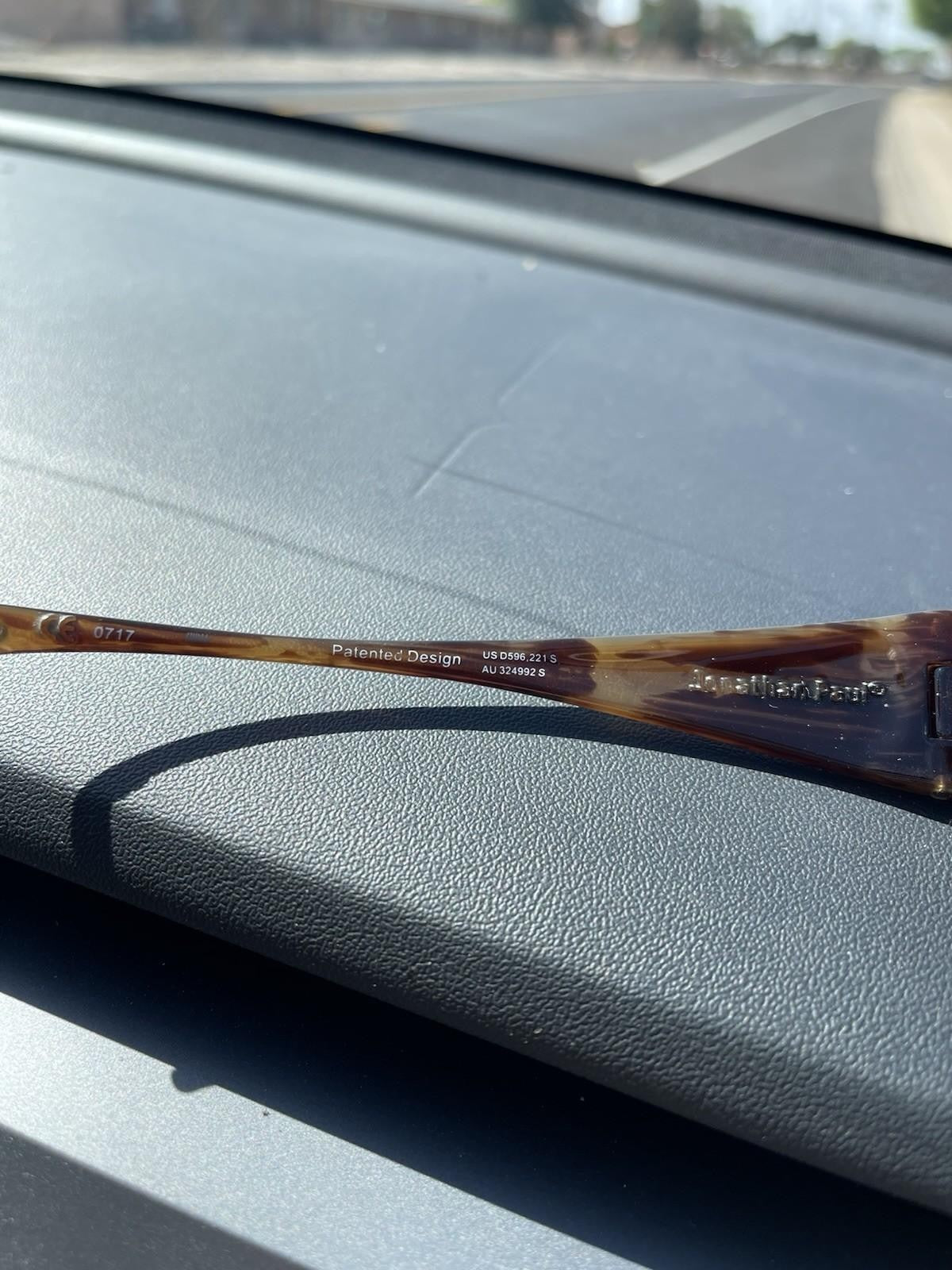 Jonathan Paul Fitovers JETT 002A Polarized UV 400 Sunglasses - READ - W/case