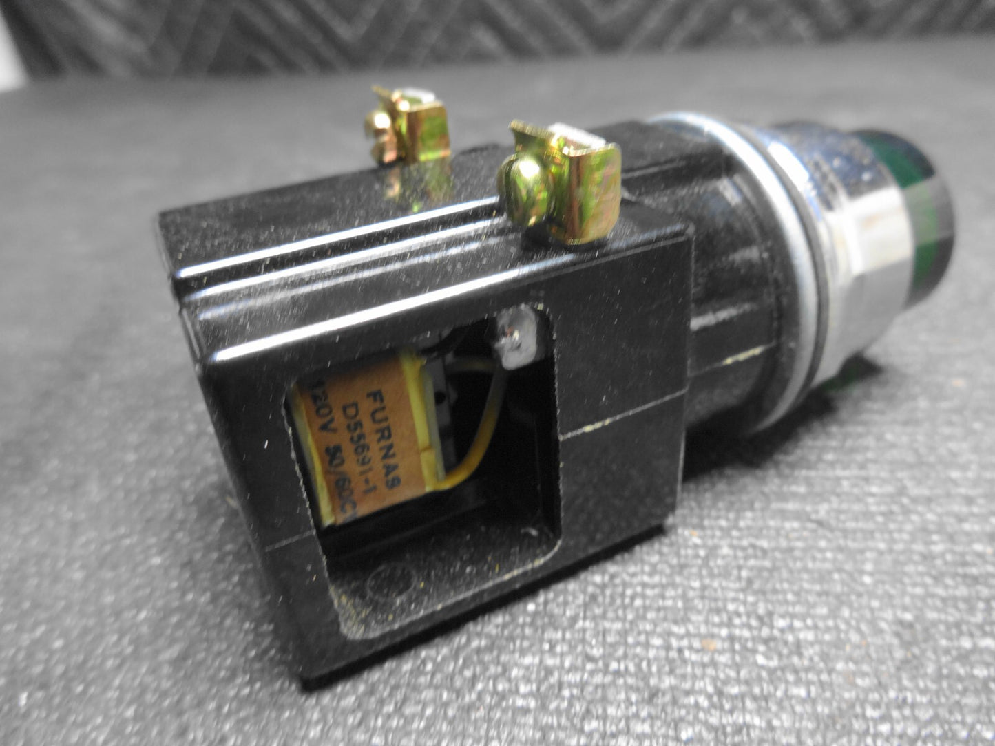 Furnas / Siemens 52PE4G3 Oil Tight Pilot Light Transformer Type - Green Lens