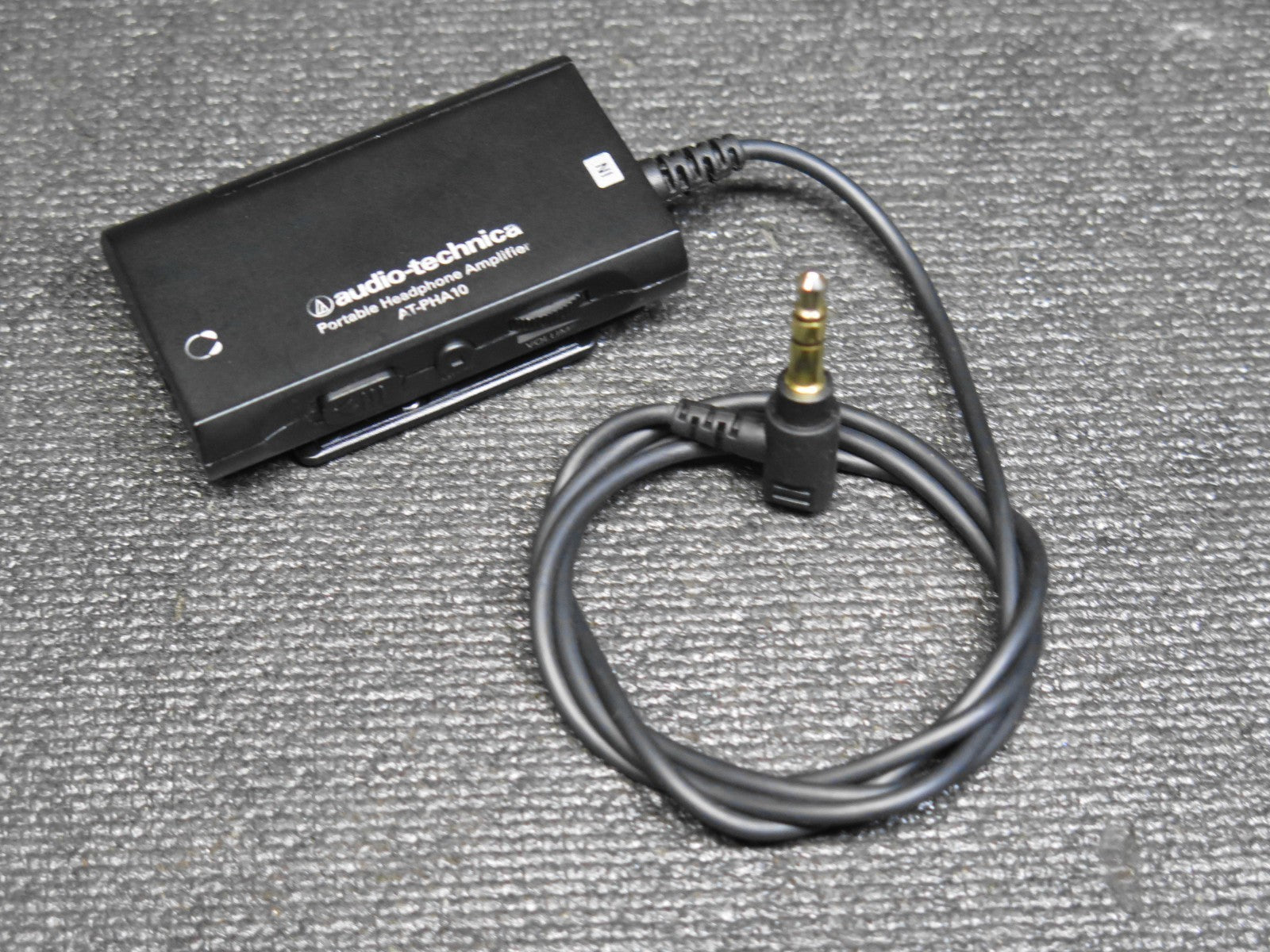 AUDIO TECHNICA AT-PHA10 | Headphone Amplifier – Portable Amp