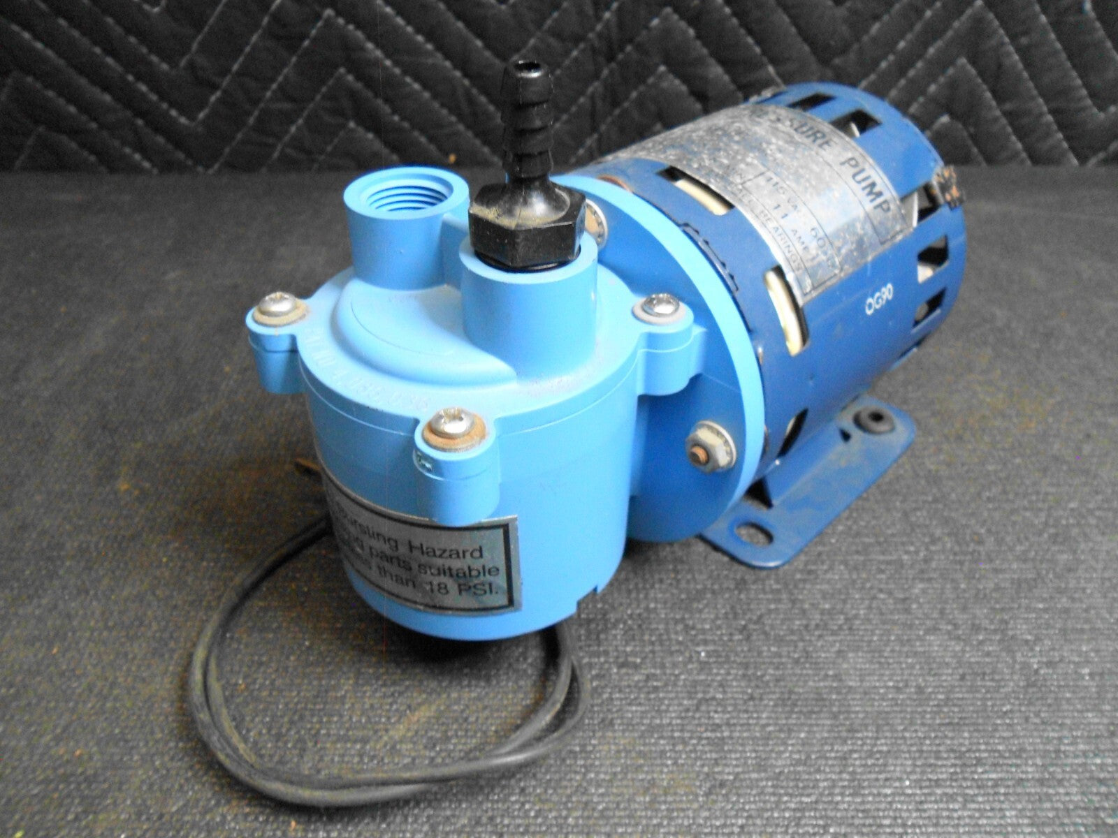 Barnant 400-1911 Vacuum Pressure Pump 1100 cu.in./min 115VAC 1.1A