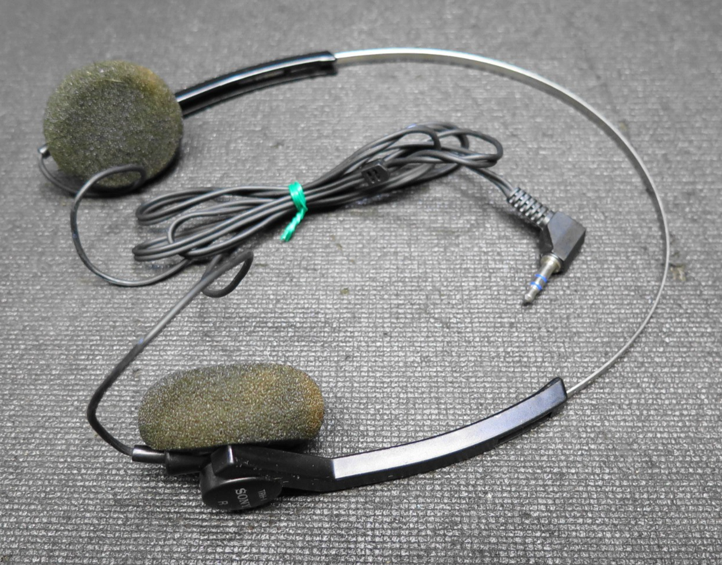 🍊 Vintage Sony TRH-1 Walkman Wired Headphones Foam Pad OEM Earphones - Tested