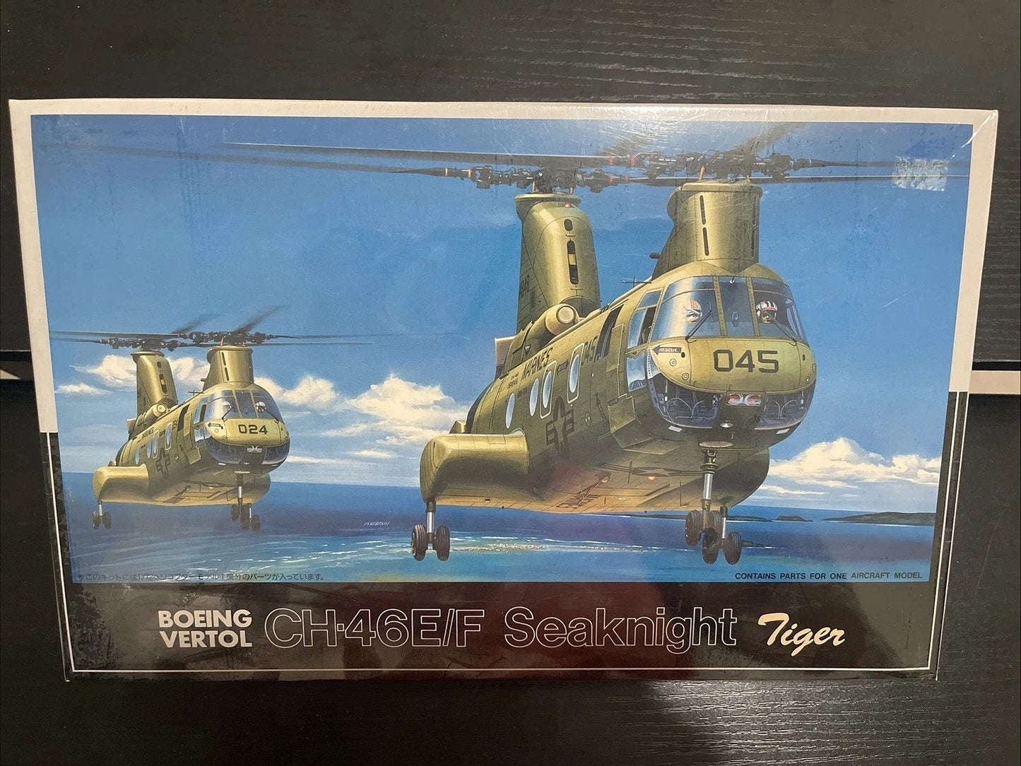 Fujimi 1/72 Scale Boeing Vertol CH-46E/F Seaknight Tiger - Factory Sealed