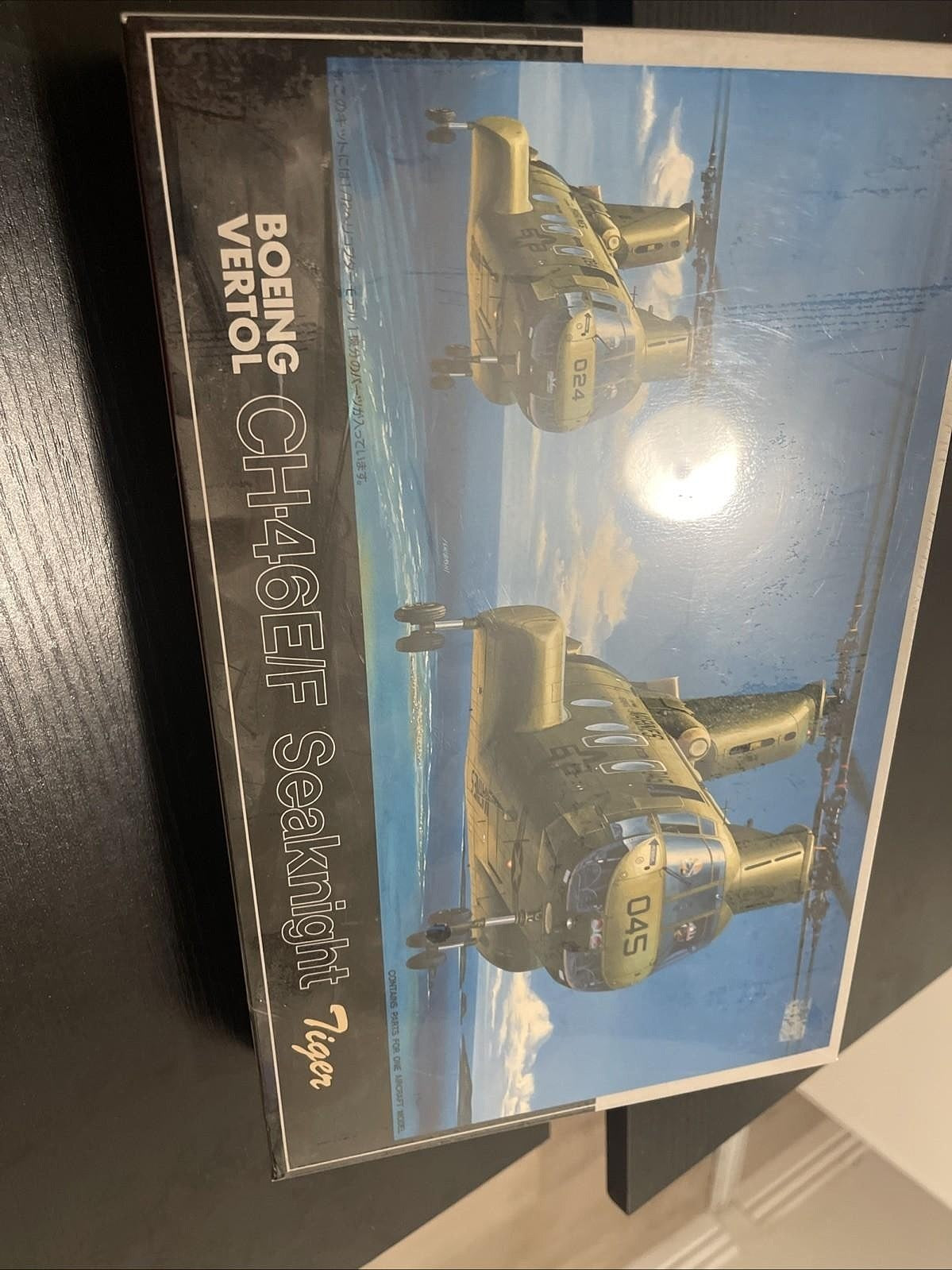 Fujimi 1/72 Scale Boeing Vertol CH-46E/F Seaknight Tiger - Factory Sealed