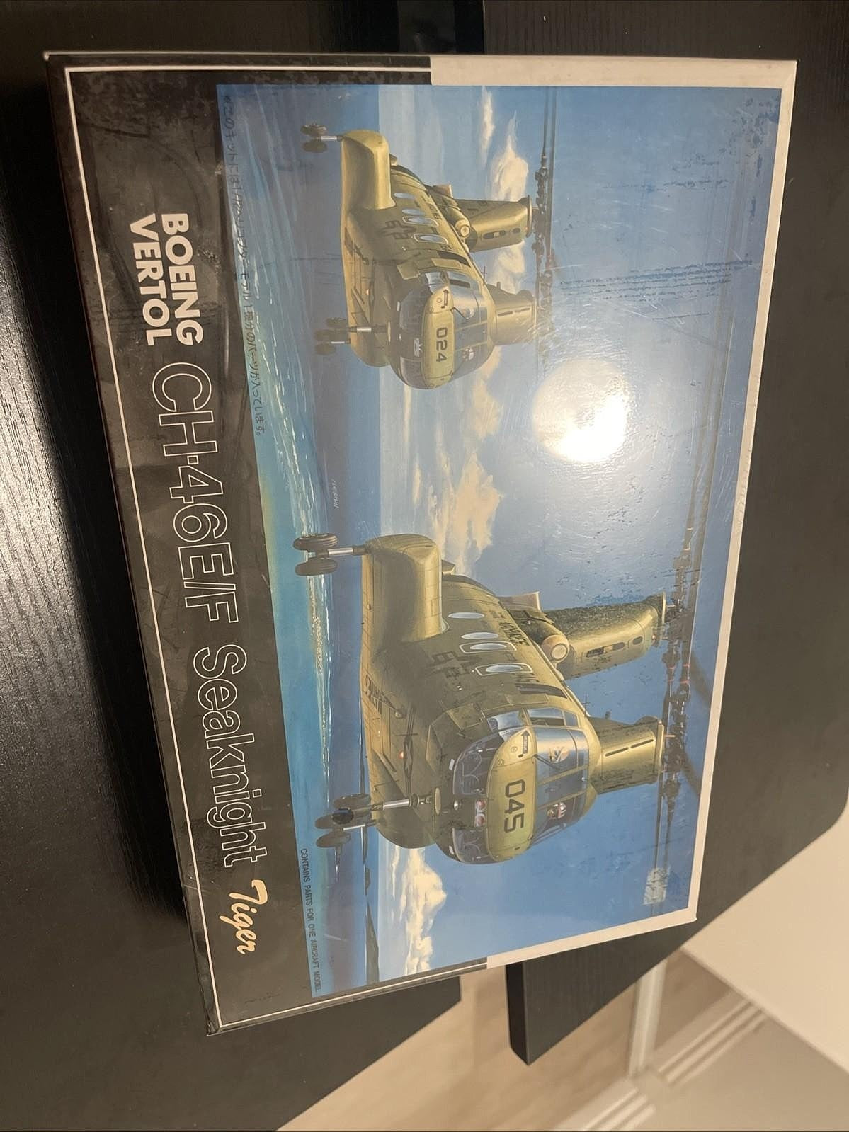 Fujimi 1/72 Scale Boeing Vertol CH-46E/F Seaknight Tiger - Factory Sealed