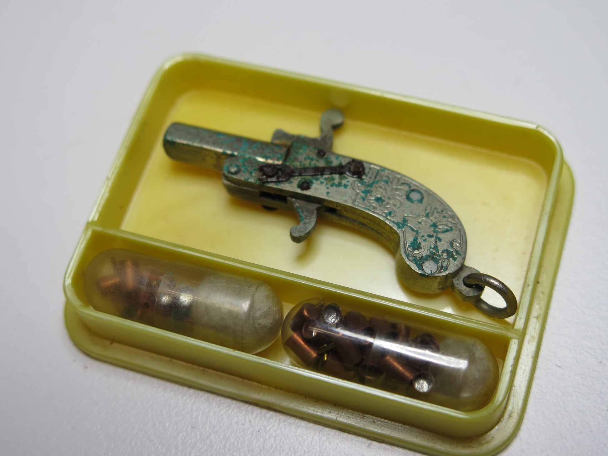 ANTIQUE VTG MINIATURE BERLOQUE PISTOLCHEN FOB CAP TOY IN BOX w/ Caps