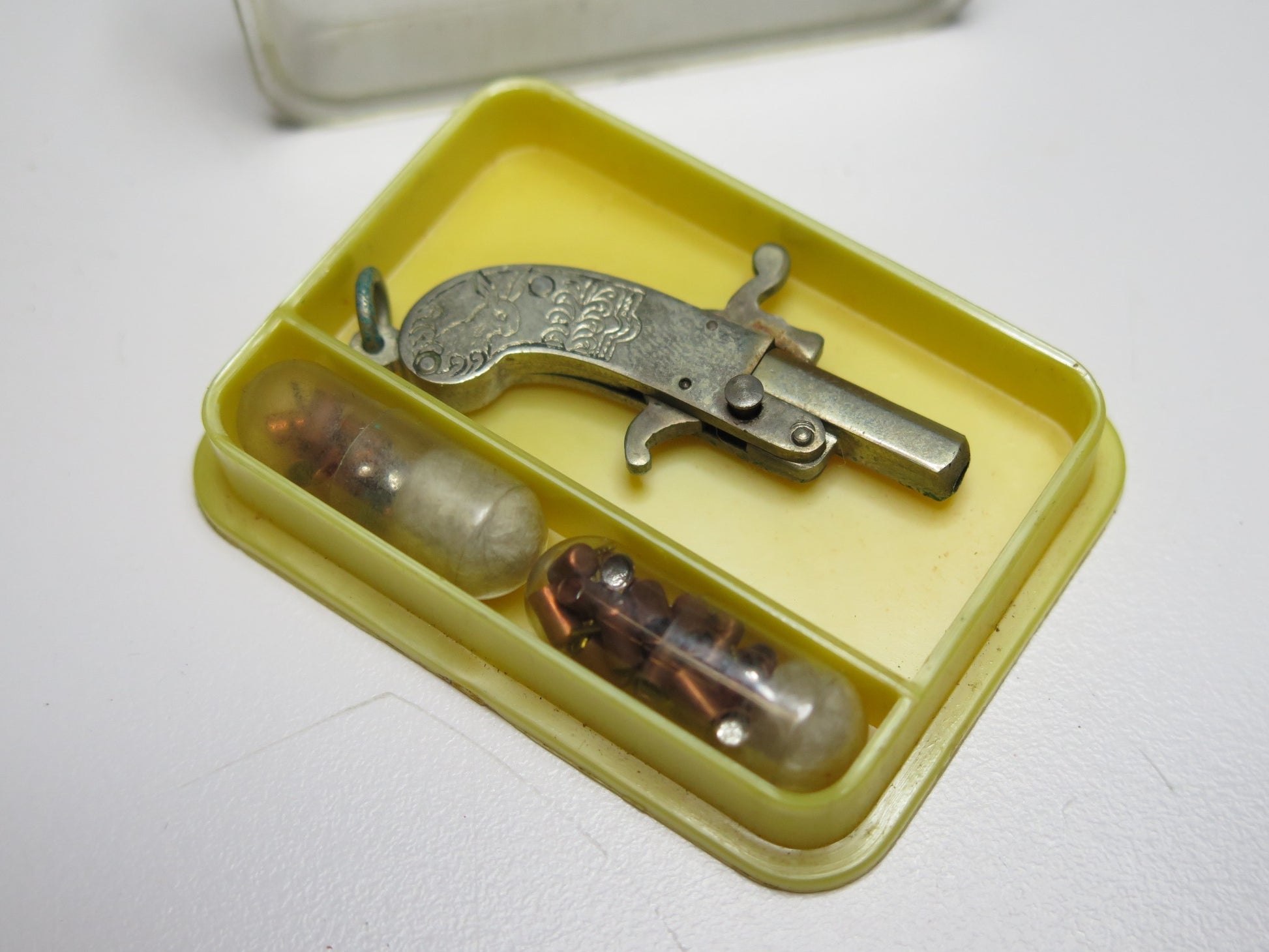 ANTIQUE VTG MINIATURE BERLOQUE PISTOLCHEN FOB CAP TOY IN BOX w/ Caps