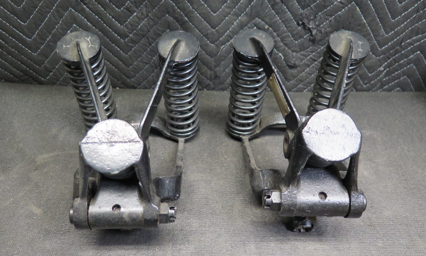 1909 1925 Ford Model T FLOAT-A-FORD REAR SHOCK ABSORBERS D221 & D222