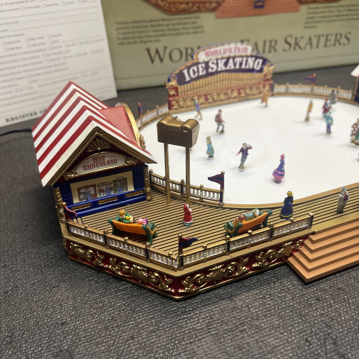 Mr. Christmas Gold Label Collection World's Fair Skaters w/Box 2004 Works *Read*