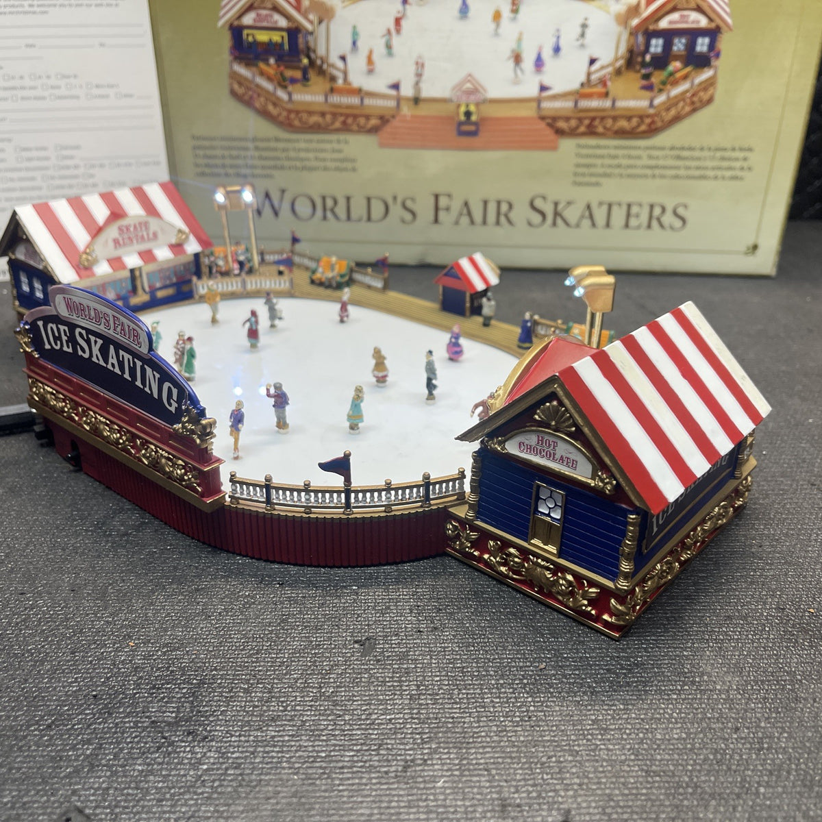 Mr. Christmas Gold Label Collection World's Fair Skaters w/Box 2004 Works *Read*
