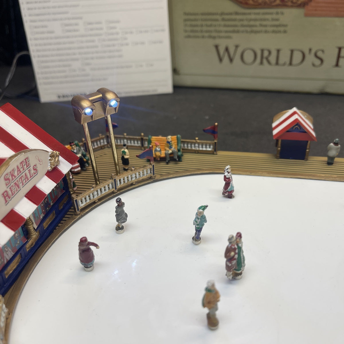 Mr. Christmas Gold Label Collection World's Fair Skaters w/Box 2004 Works *Read*