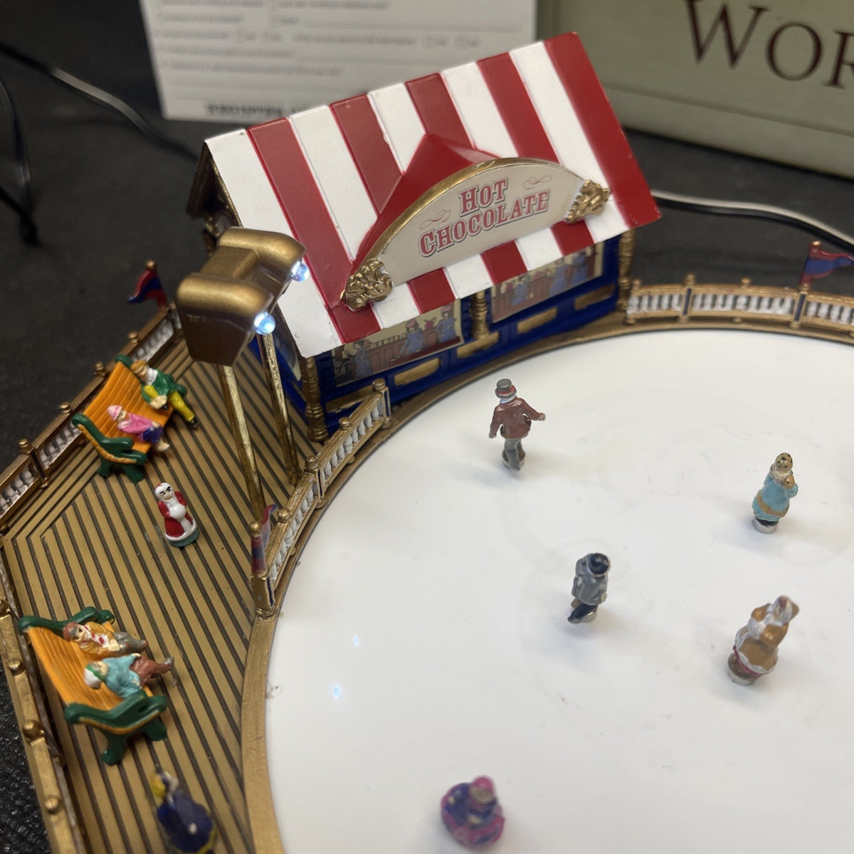 Mr. Christmas Gold Label Collection World's Fair Skaters w/Box 2004 Works *Read*