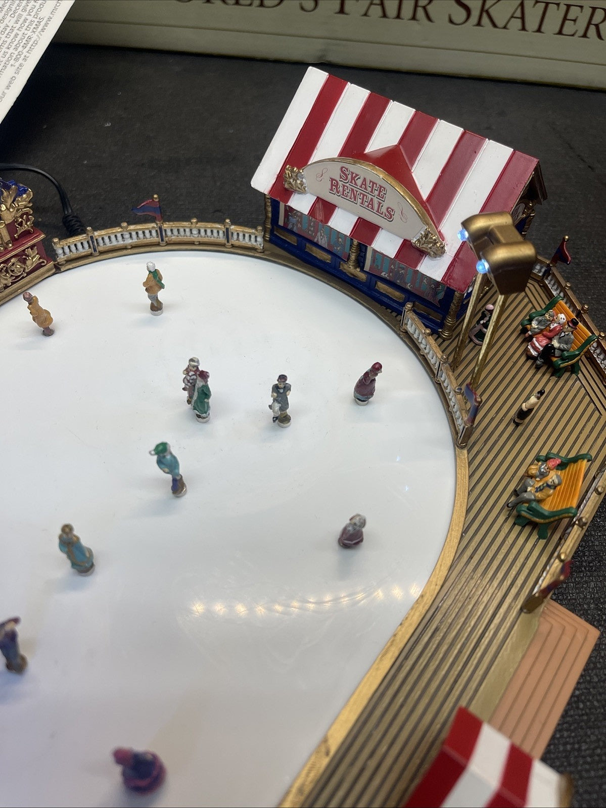 Mr. Christmas Gold Label Collection World's Fair Skaters w/Box 2004 Works *Read*