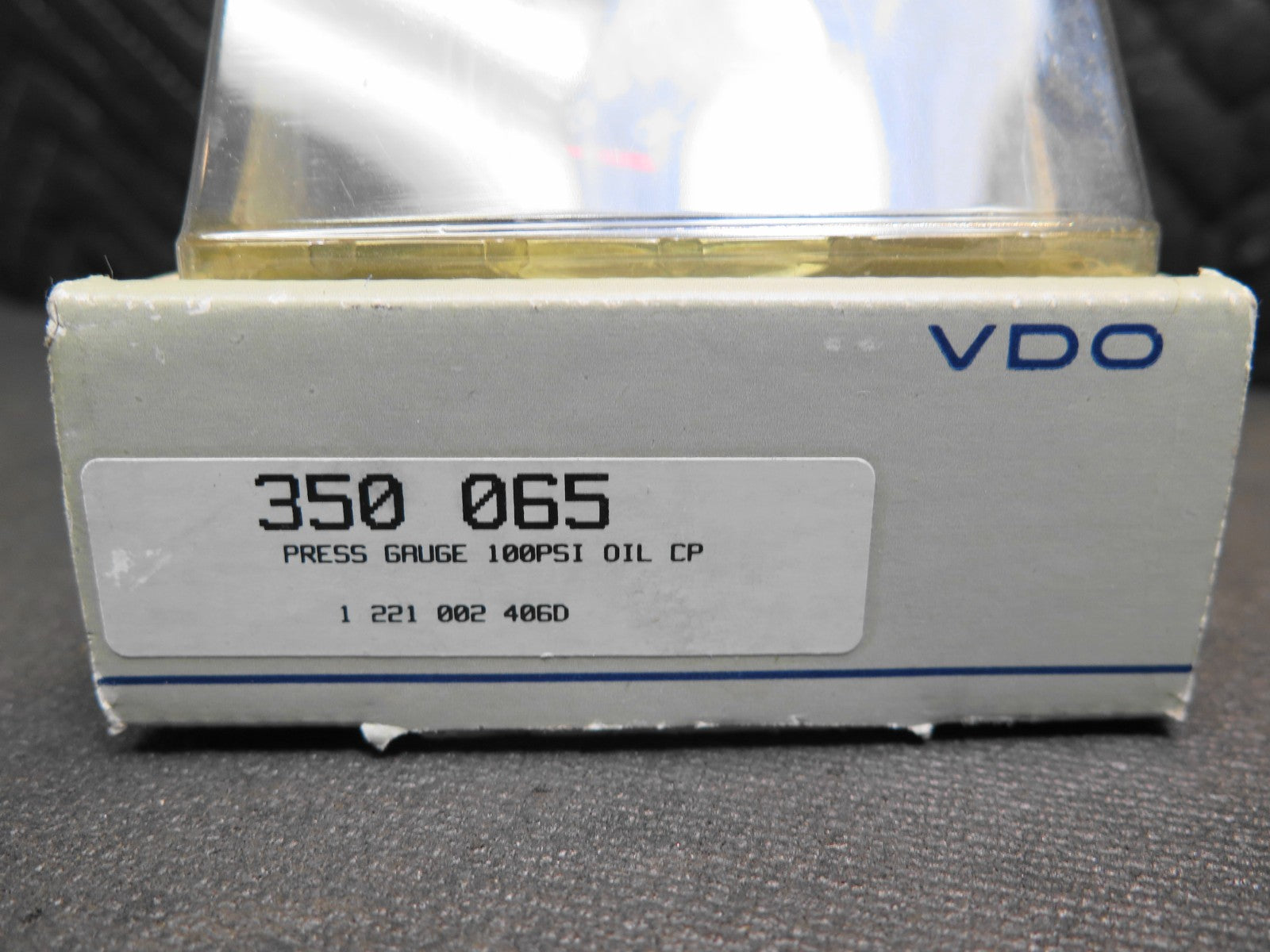 NOS VDO 350-065 Cockpit Series 0-100PSI Oil Pressure Gauge - New in Box!