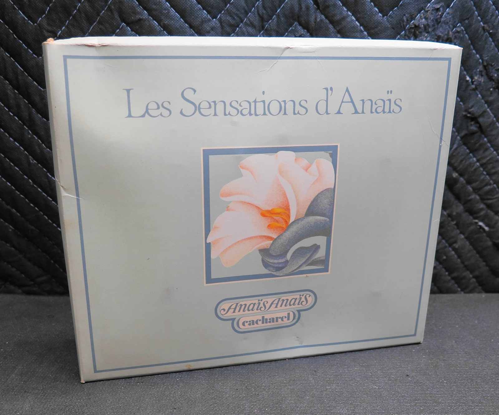 ANAIS ANAIS Cacharel Eau De Parfum 7ml .25fl Oz Gift Set - Lotion, Powder, Wash