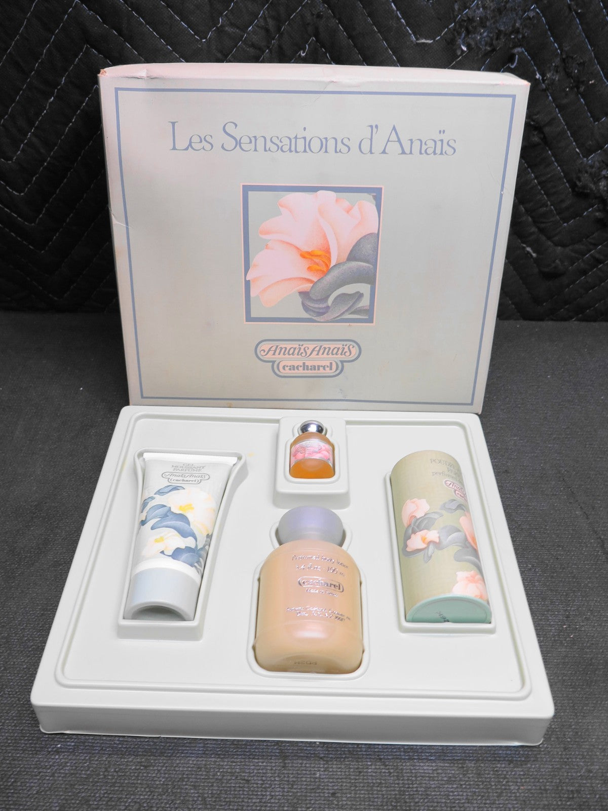 ANAIS ANAIS Cacharel Eau De Parfum 7ml .25fl Oz Gift Set - Lotion, Powder, Wash