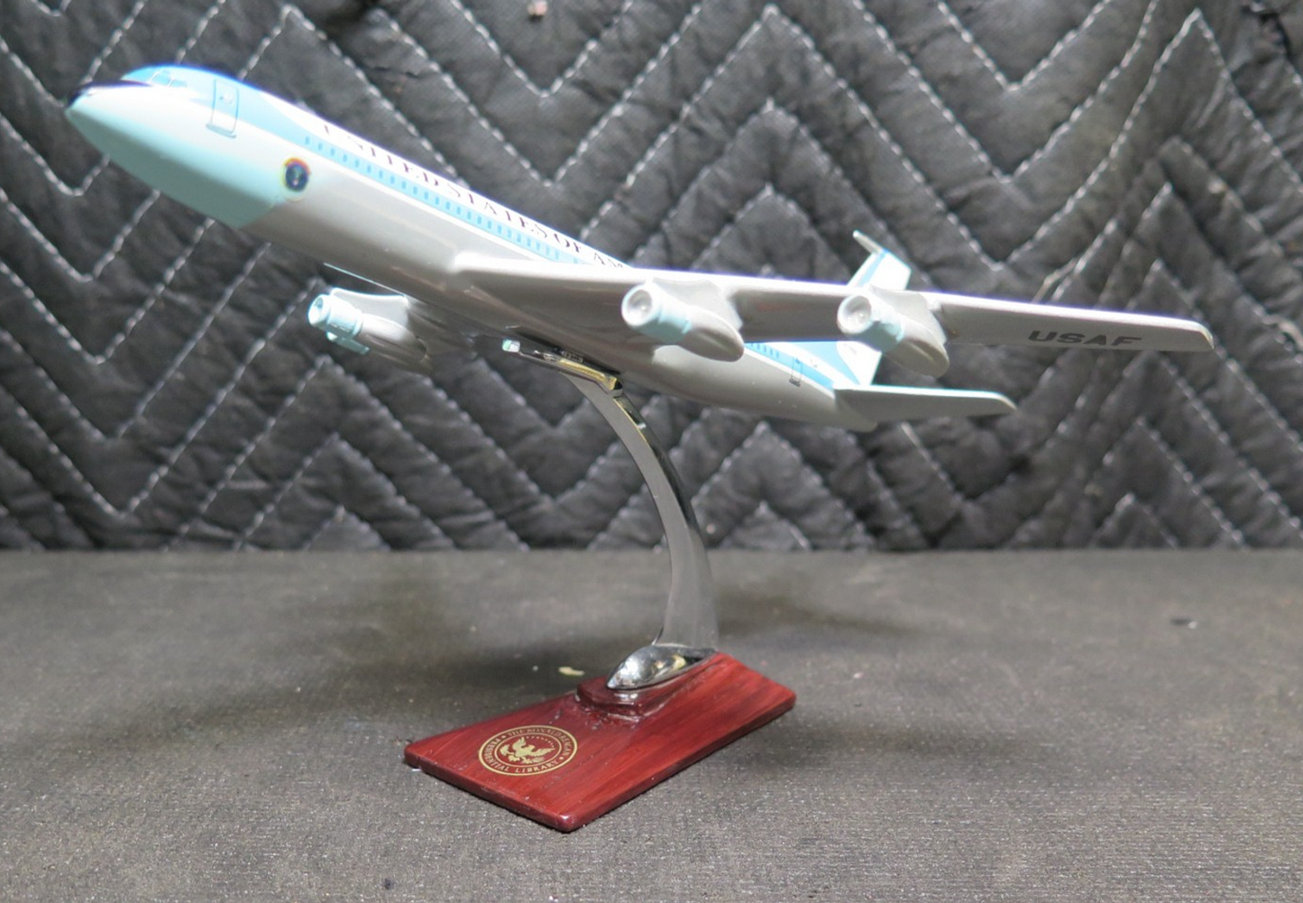 Ronald Regan Library GAT028 Boeing 707-353B/C-137C United States Air Force 1:250