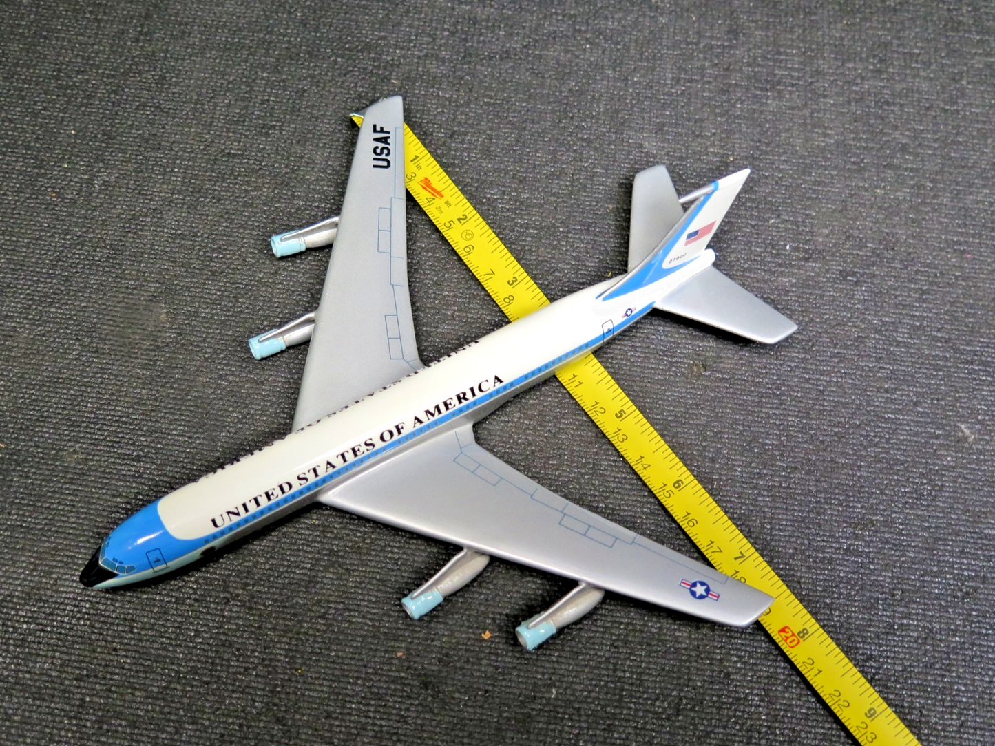 Ronald Regan Library GAT028 Boeing 707-353B/C-137C United States Air Force 1:250
