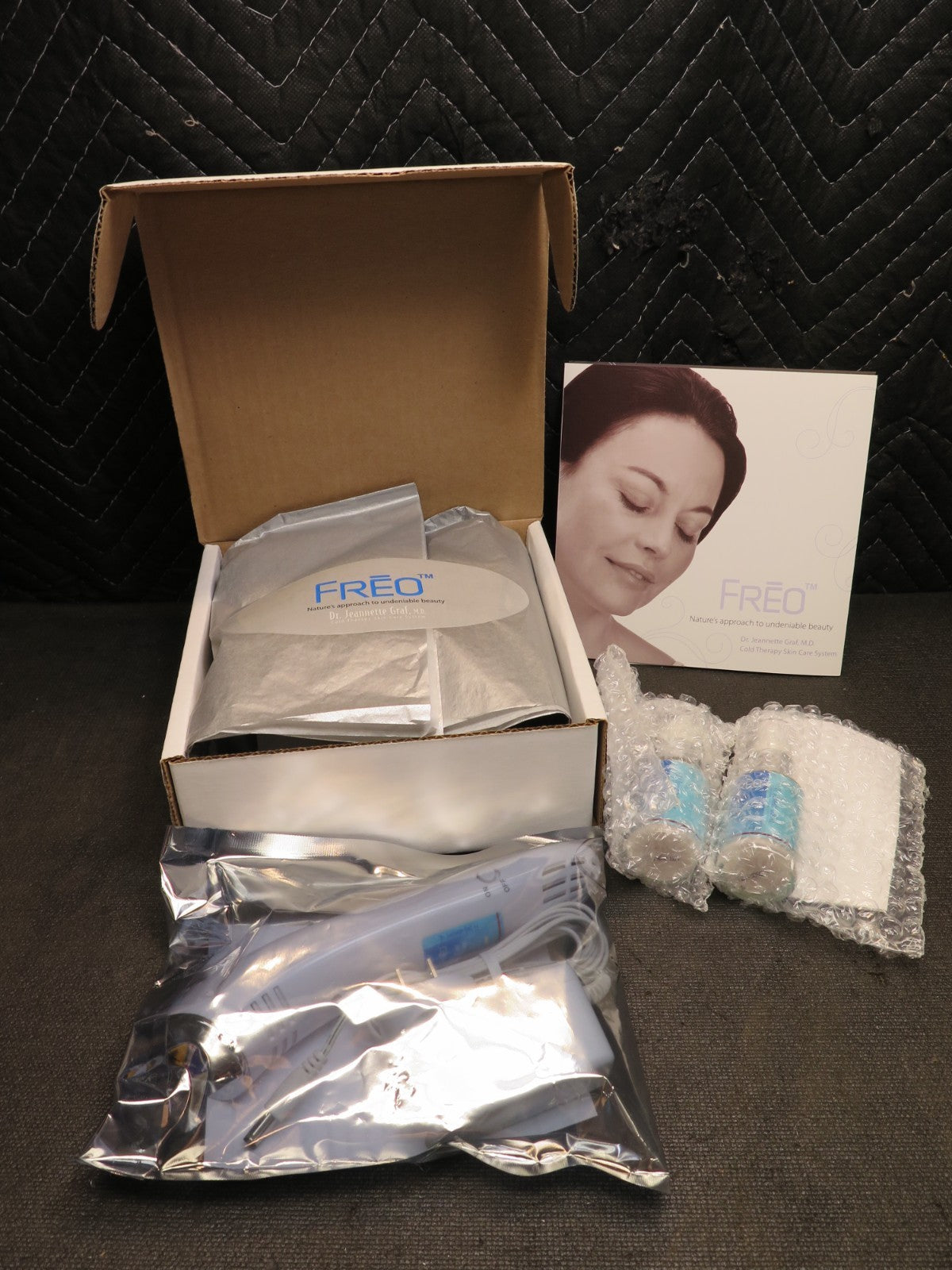 Freo Cool Cooling Wand Anti-Aging Therapy Skin Care System w/ Power Adapter