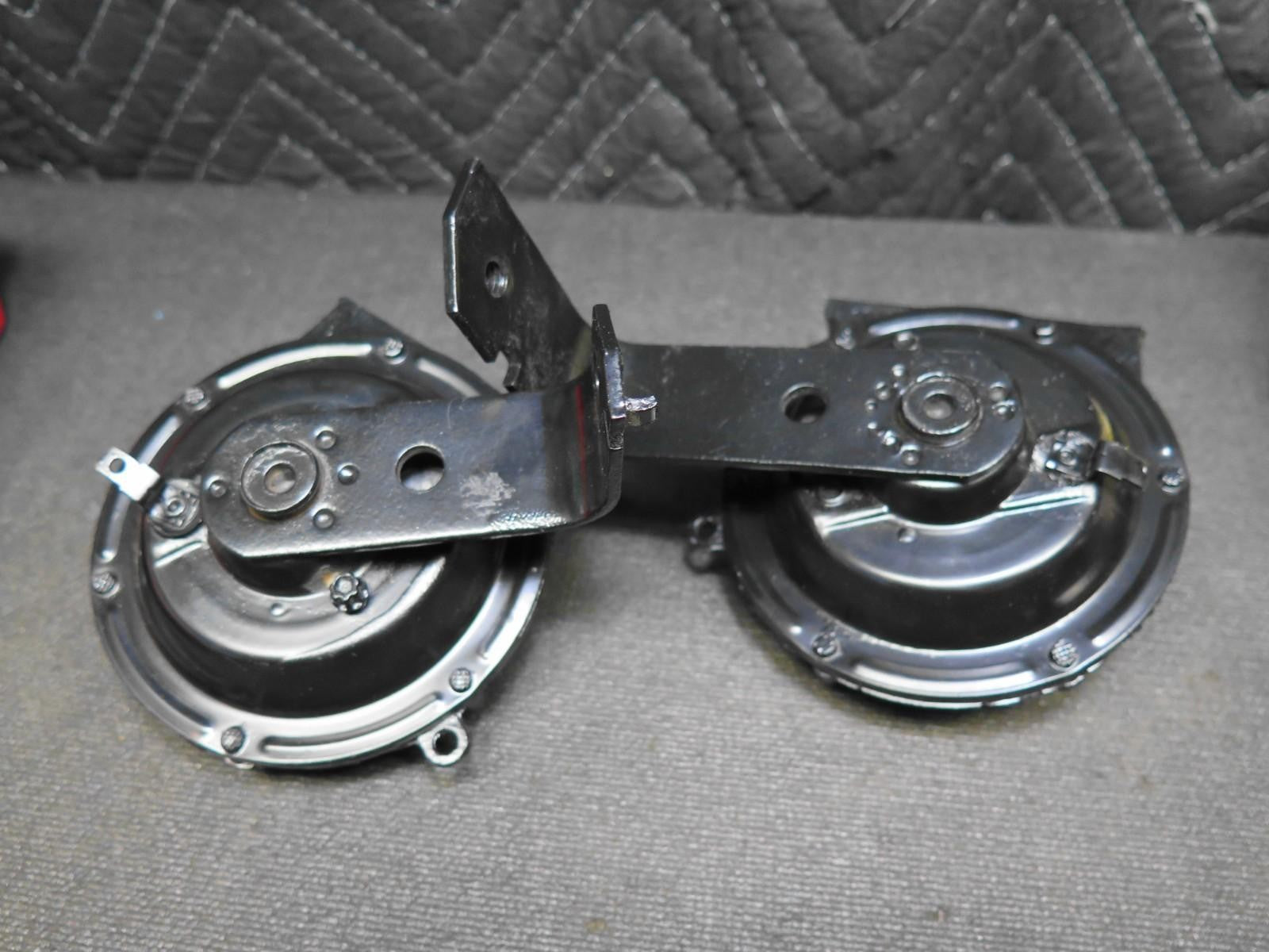 Horn Pair Delco Remy OE Style 67-68 Camaro High/Low Note Pair horns