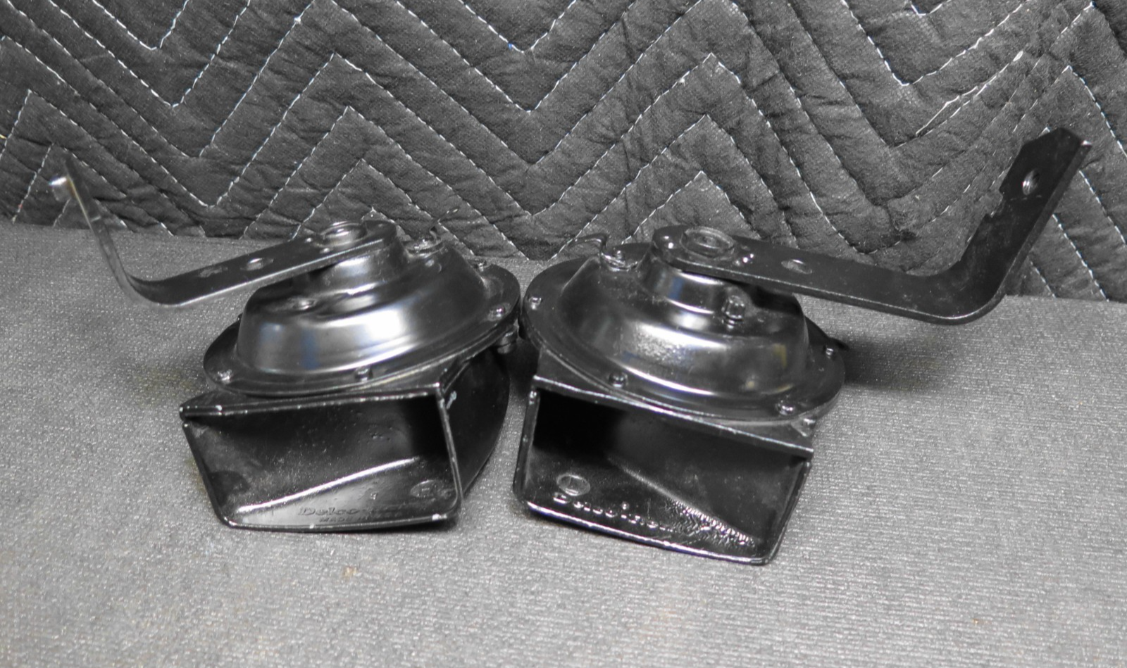 Horn Pair Delco Remy OE Style 67-68 Camaro High/Low Note Pair horns
