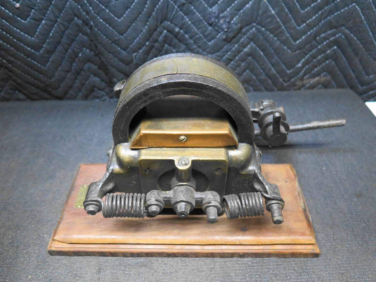 Webster Tripolar Oscillator Magneto Type JY Assembly for Hit & Miss engine