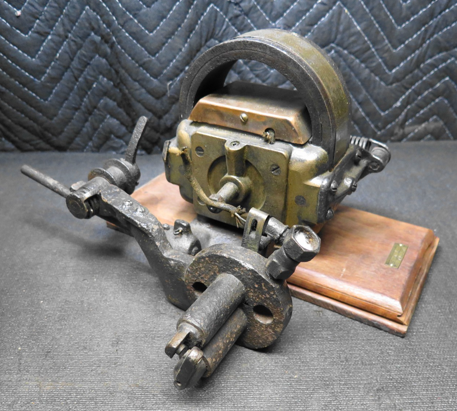 Webster Tripolar Oscillator Magneto Type JY Assembly for Hit & Miss engine