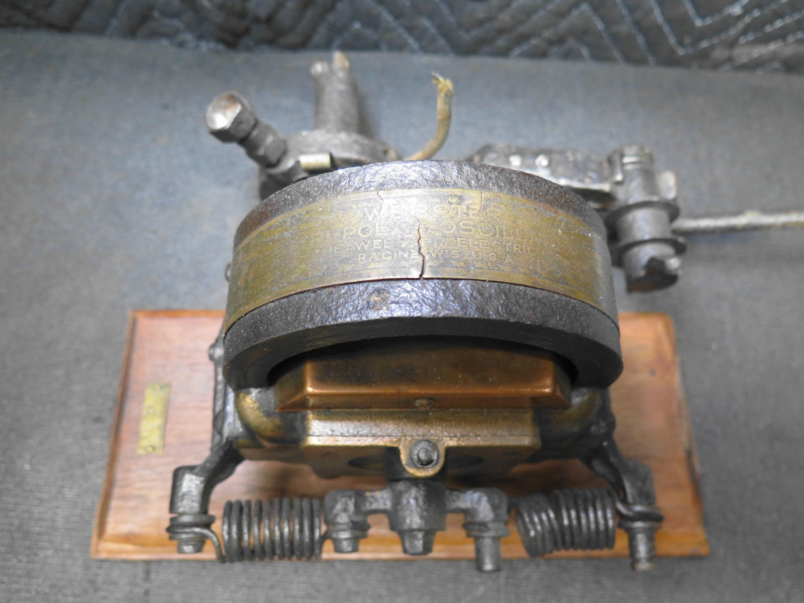 Webster Tripolar Oscillator Magneto Type JY Assembly for Hit & Miss engine