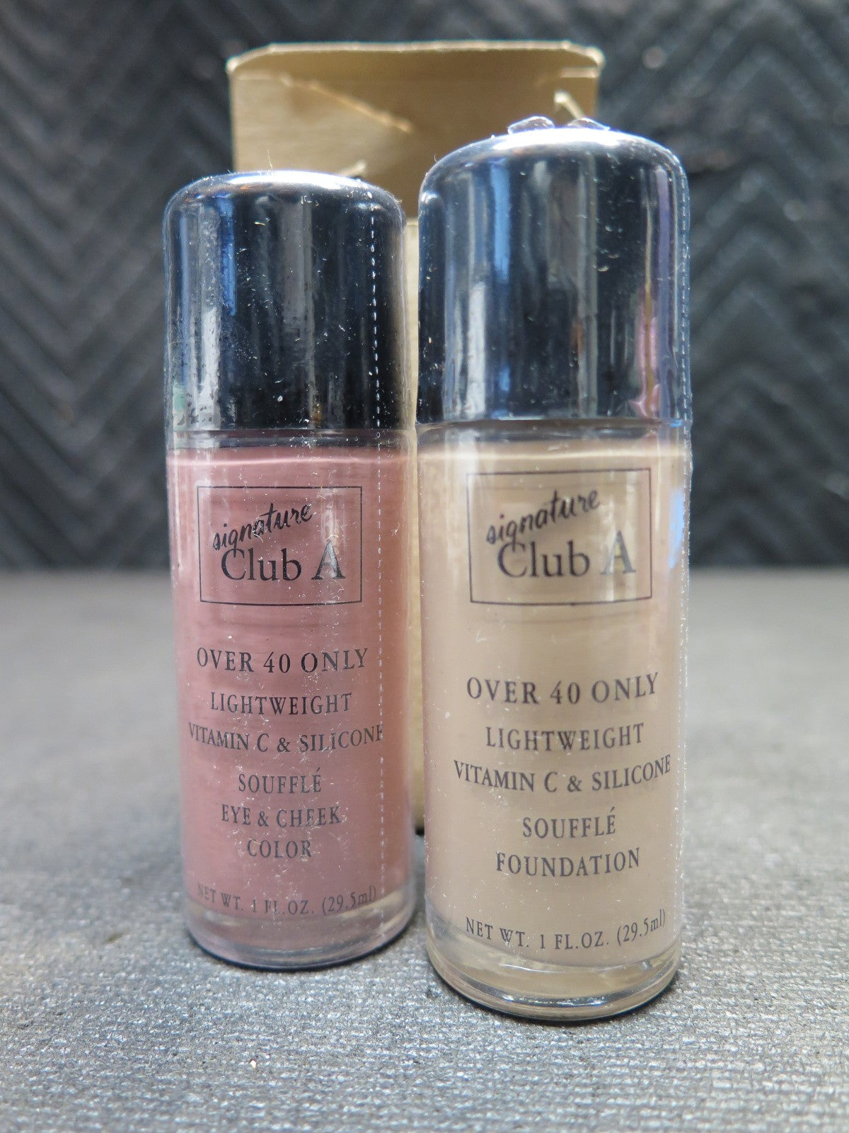 Signature Club A Over 40 Vitamin C & Silicone Souffle Foundation Lightweight 1oz