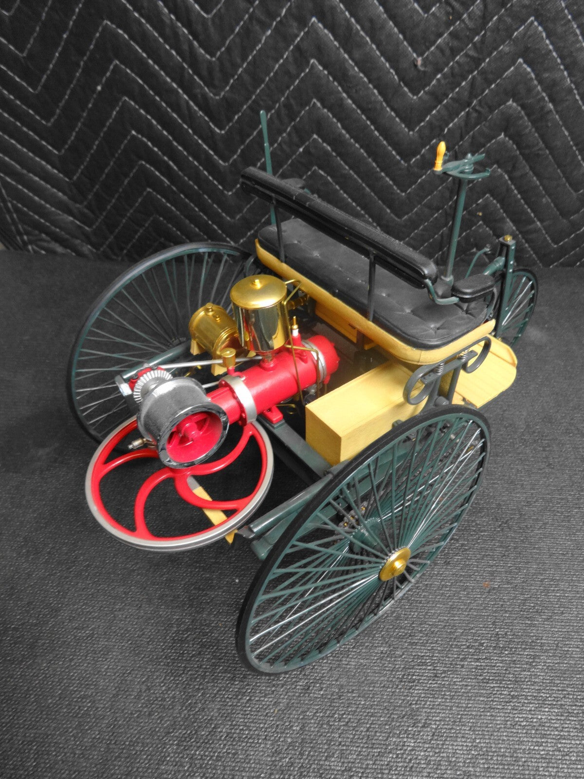 Franklin Mint 1/8 Scale Diecast 1886 Mercedes Benz Patent Motorwagen