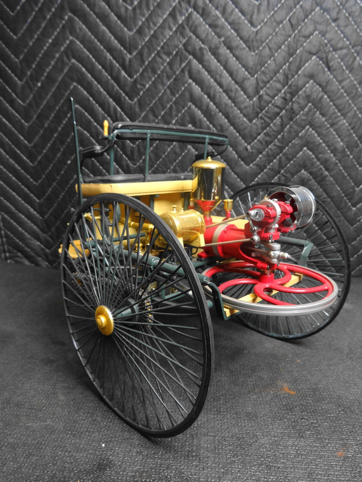 Franklin Mint 1/8 Scale Diecast 1886 Mercedes Benz Patent Motorwagen