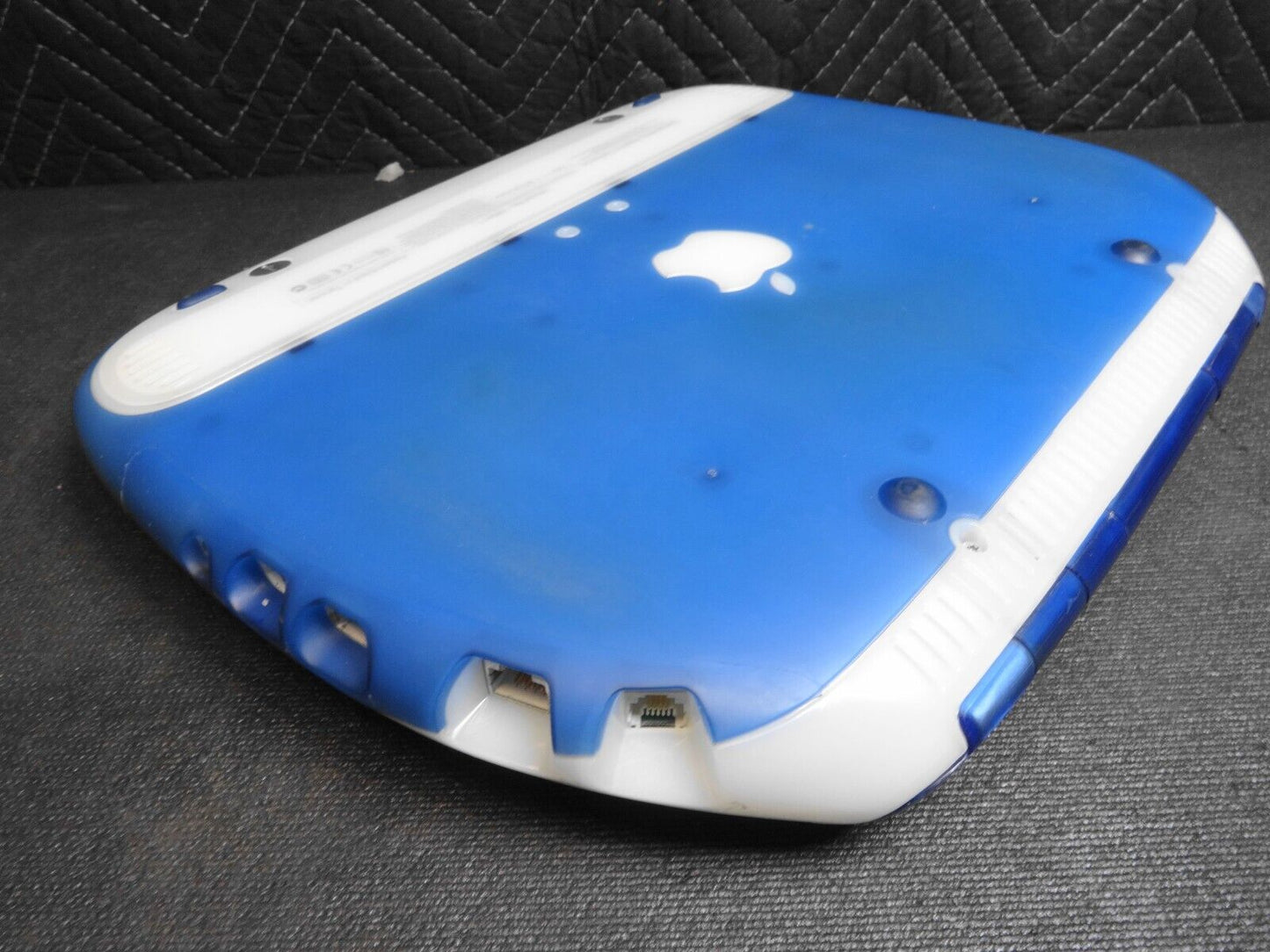 Apple iBook G3 Clamshell Indigo Blue Special Edition 2000 M6411 - Working