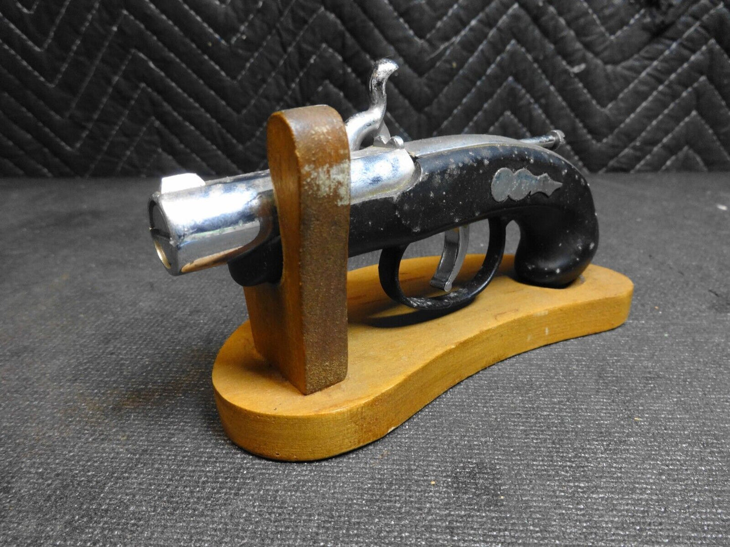 Vintage Flintlock Pistol Gun Style Cigarette Lighter With Wooden Stand Japan