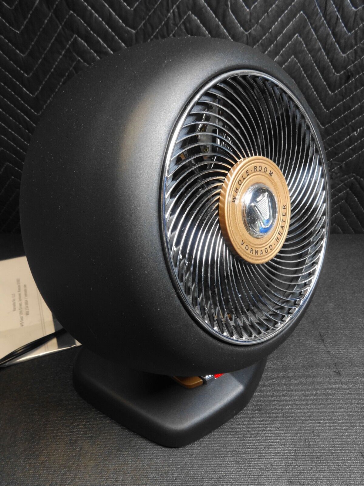 🔥 Vornado VHEAT Whole Room Vintage Metal Space Heater 1500W - BLACK 🔥