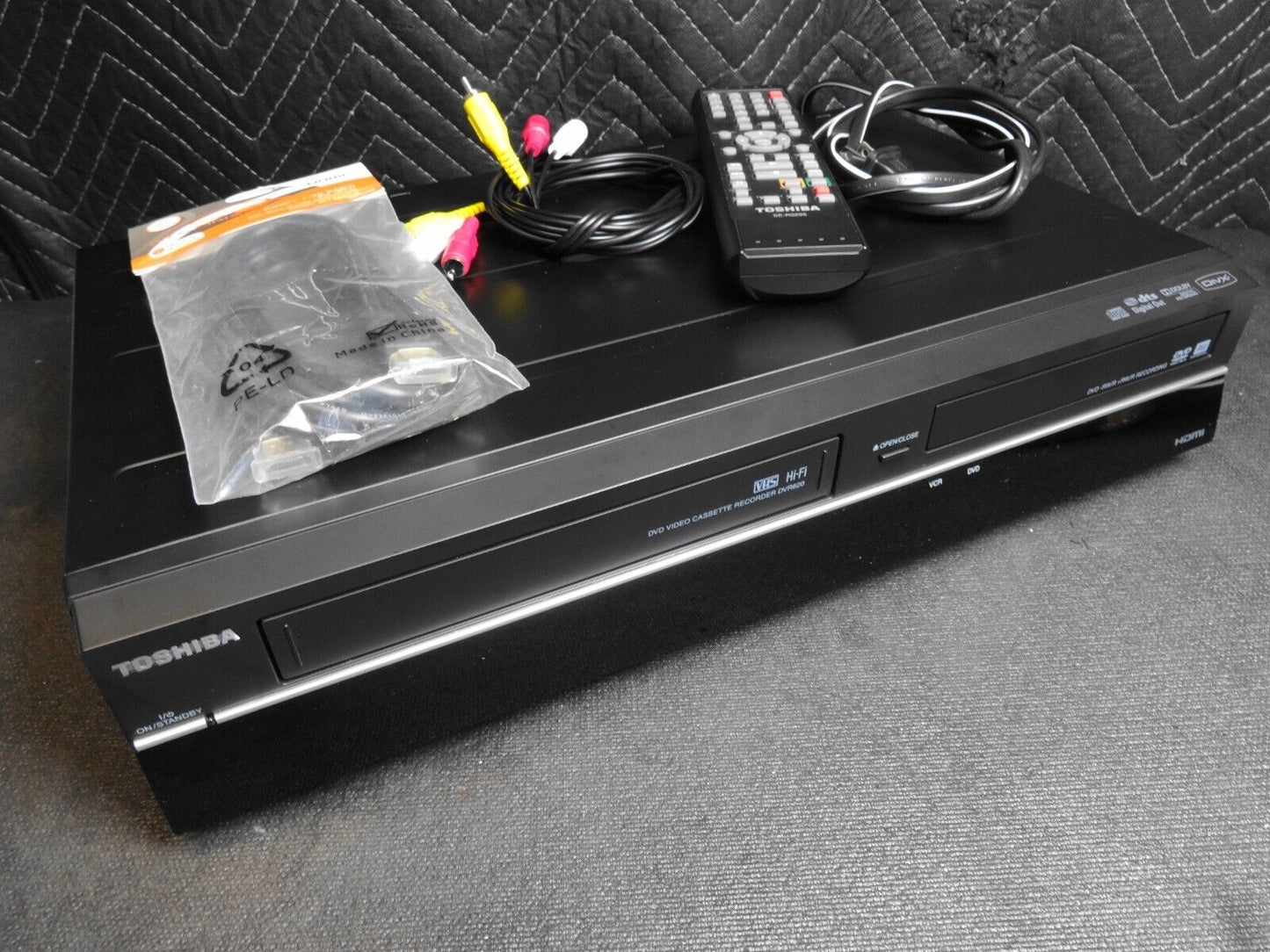 Toshiba DVR620 DVD & VHS Recorder Combo w/ Remote 1080p Upconversion *SERVICED*