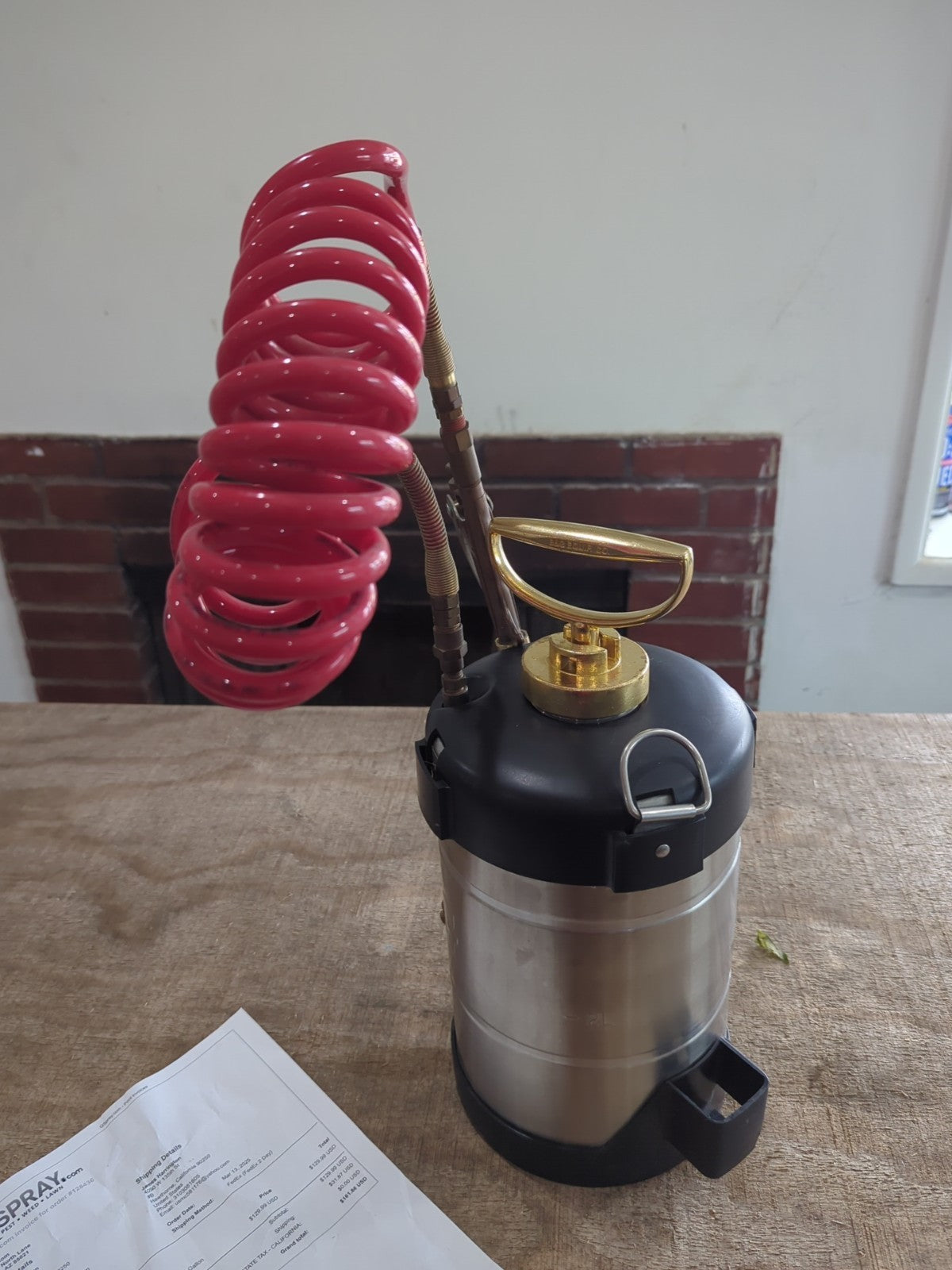 B&G Pump Sprayer -  9 Inch Wand. 1 Gallon Tank - Never Used