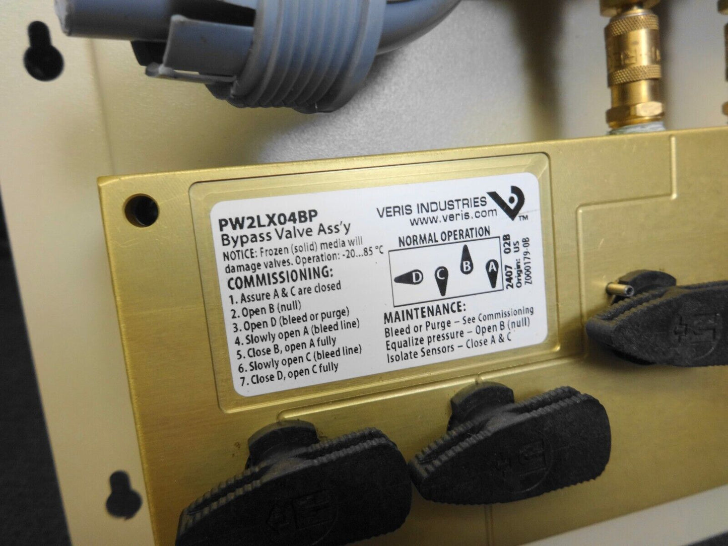 Veris PW2LX04BP Pressure Transducer & Bypass Valve Assembly 0-100 PSI Wet 2-Wire