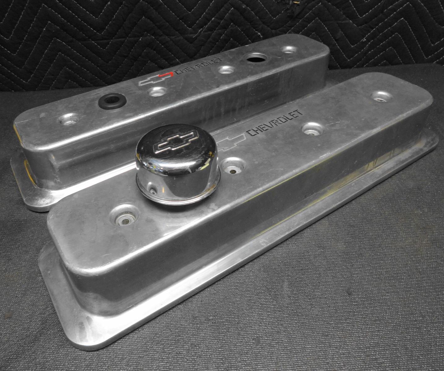 Proform Die-Cast Aluminum Center Bolt Valve Covers for 1987-Up Small Block Chevy