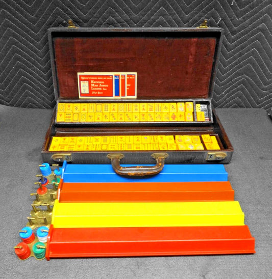 VTG Mah-Jongg Set / 156 Butterscotch Bakelite Tiles / 4 Racks