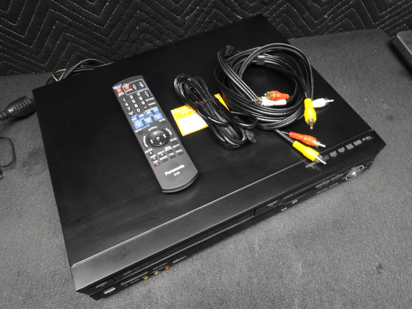 Panasonic DMR-EZ485V DVD Recorder DVD/VCR Combo HDMI w/ Remote - *SERVICED*