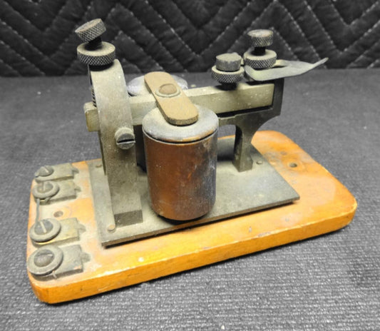 Liberty Electric Corp. Western Union Telegraph Co 1-B Sounder 400 Ohms