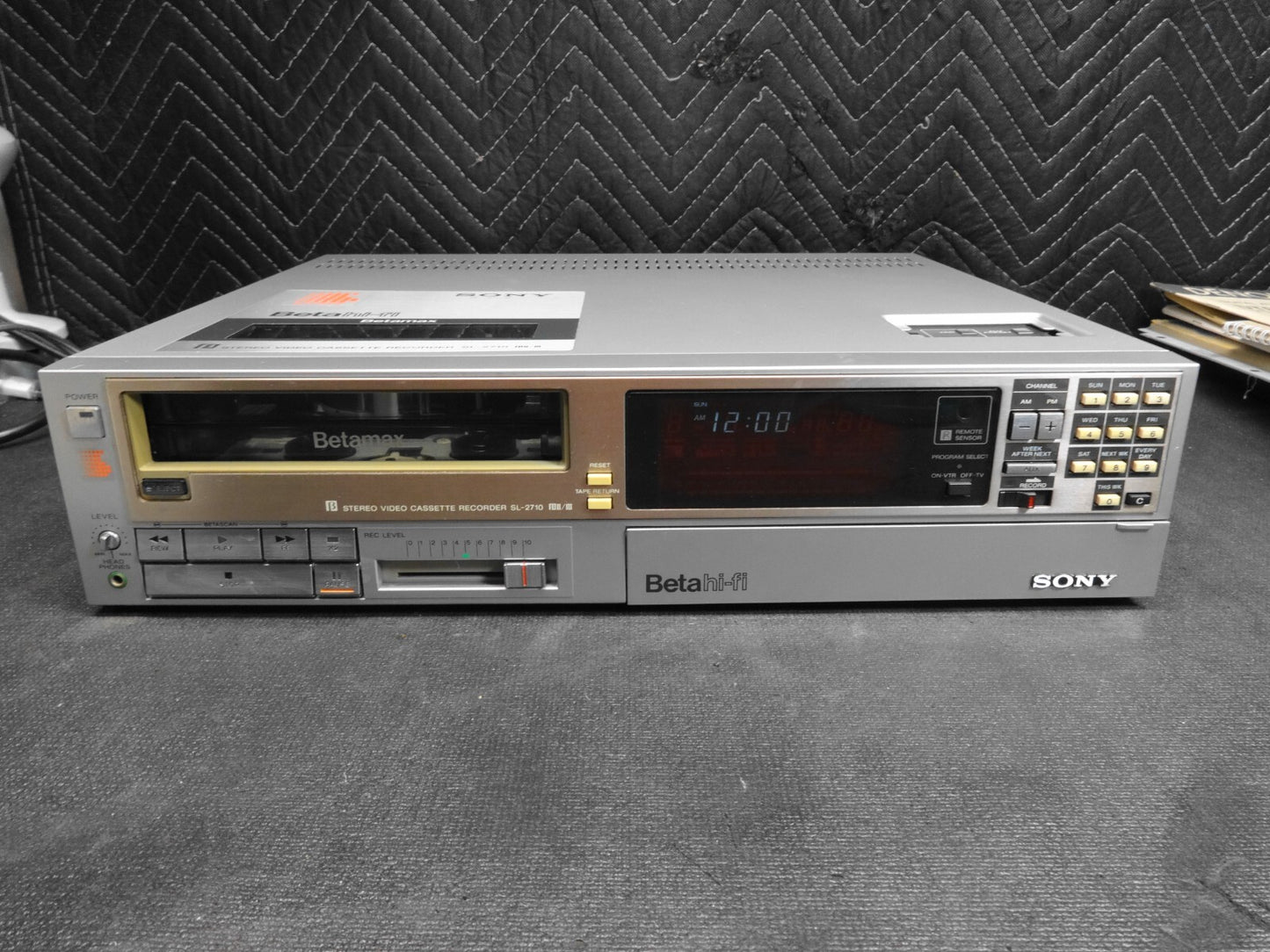 Vintage SONY BETAMAX SL-2710 - *SERVICED*