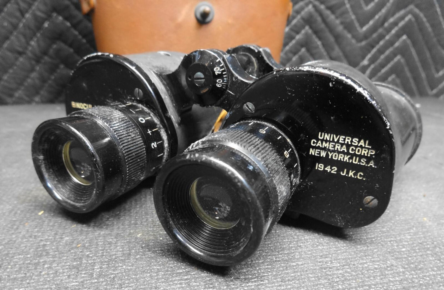 UNIVERSAL CAMERA CORP BINOCULARS M6 6×30 WW2 US ARMY ISSUE 1942 + M17 Case