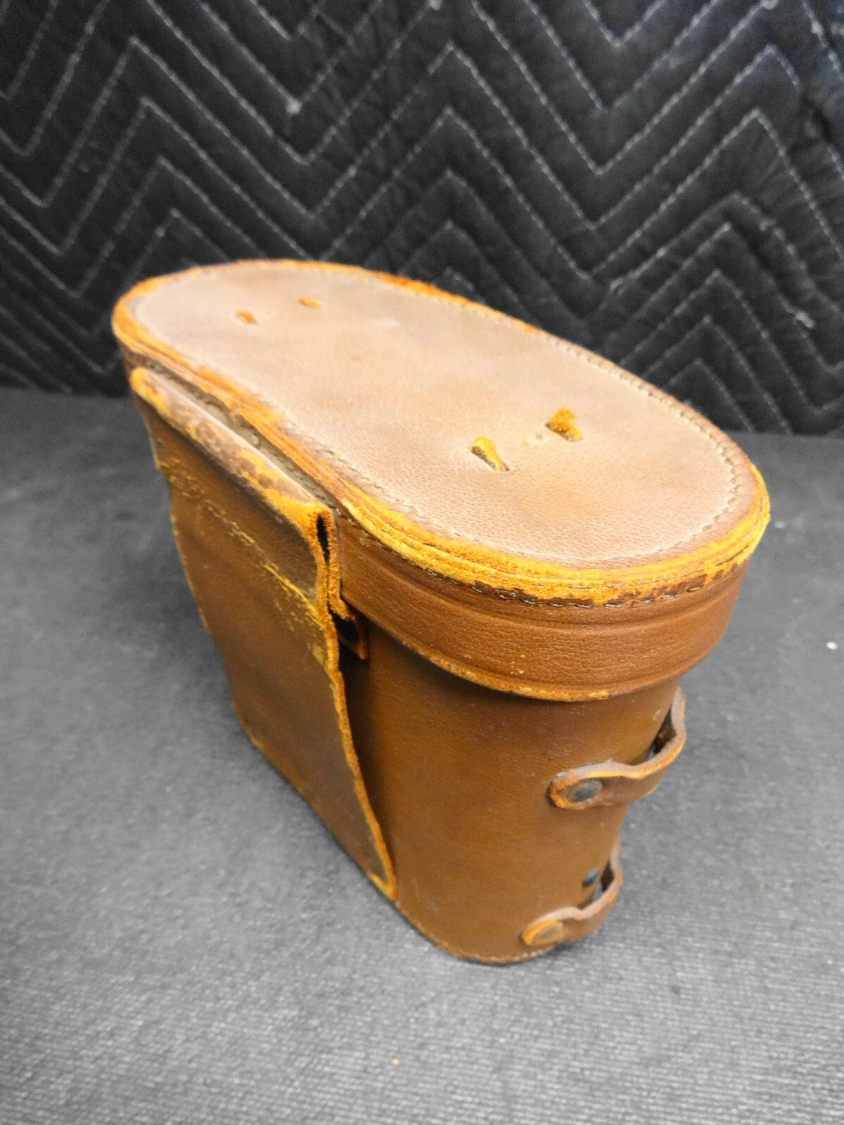 UNIVERSAL CAMERA CORP BINOCULARS M6 6×30 WW2 US ARMY ISSUE 1942 + M17 Case