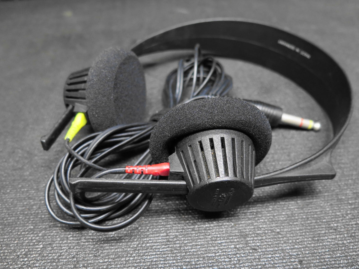 Sennheiser HD 414 Headphones w/ new earpads - Vintage